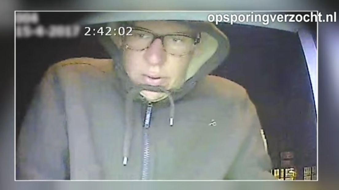 Bejaarde man: 'Overvallers stonden naast mijn bed'