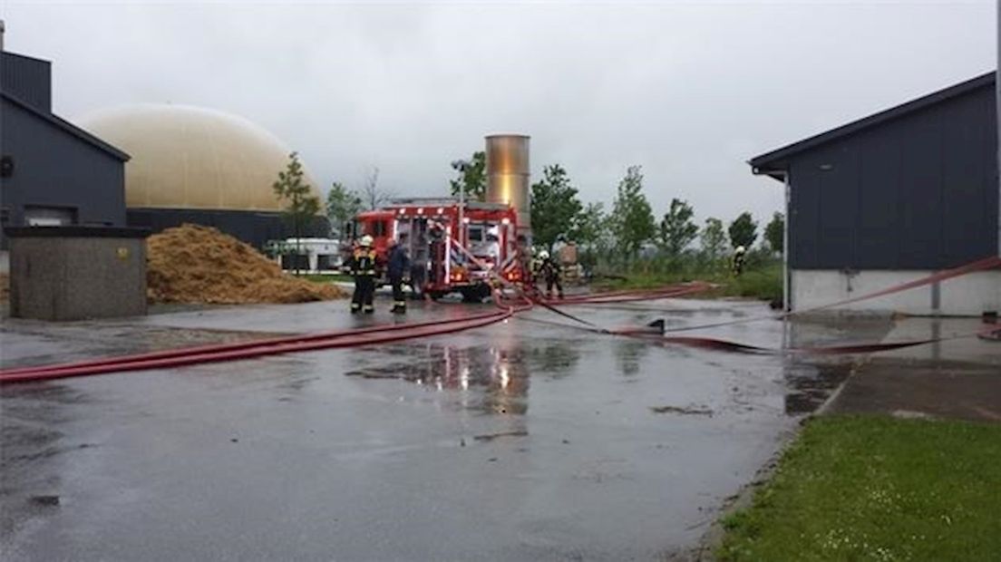 Brand in Marknesse veroorzaakt wegafsluiting