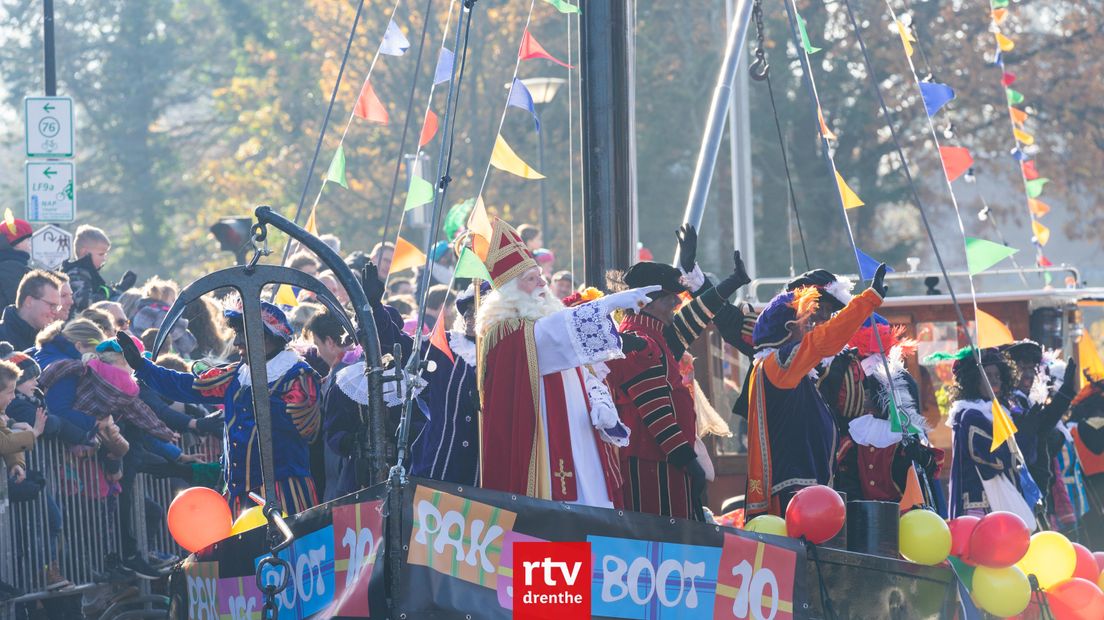 De boot van Sinterklaas komt aan in Meppel (Rechten: Kim Stellingwerf)