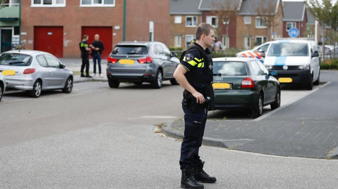 Politie Lost Waarschuwingsschot Bij Zoekactie In Ede Naar Man Die ...