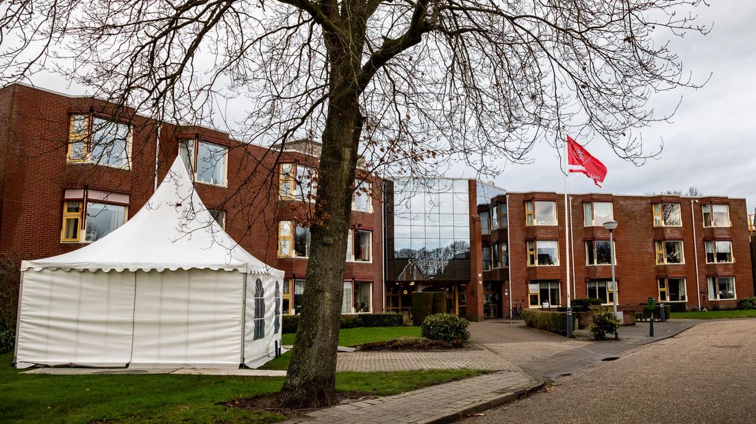 Noodtent voor personeel van de Blanckenborg