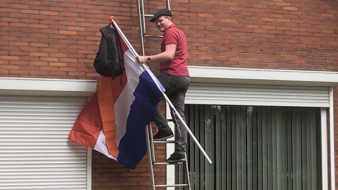Bij Maarten ter Haar gaat de vlag uit (Rechten: Petra Wijnsema/RTV Drenthe)