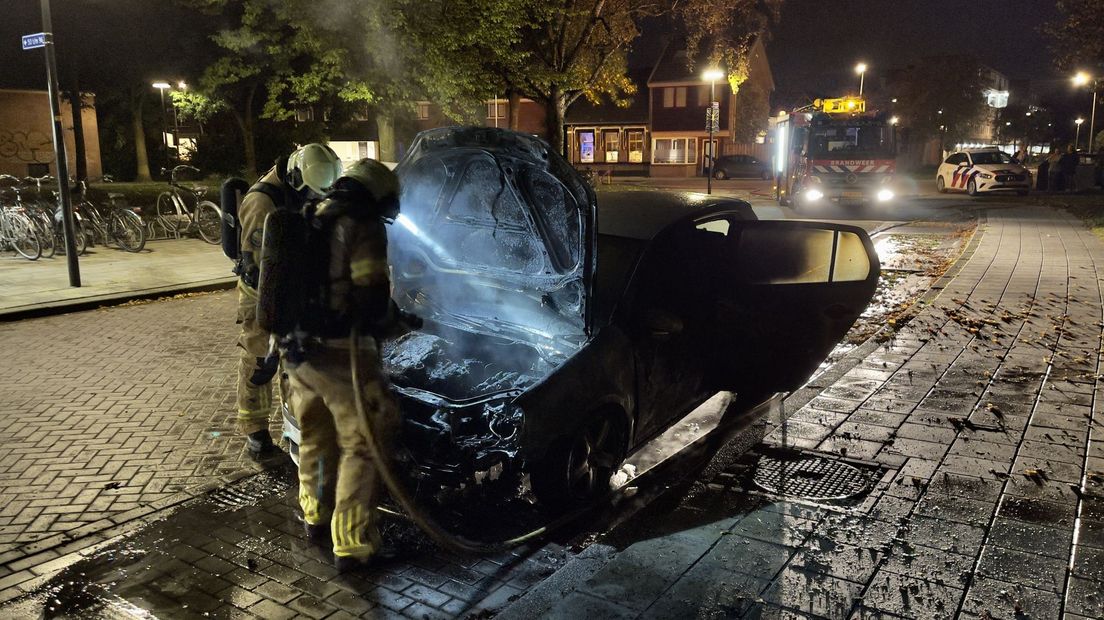 Auto in Hengelo uitgebrand RTV Oost