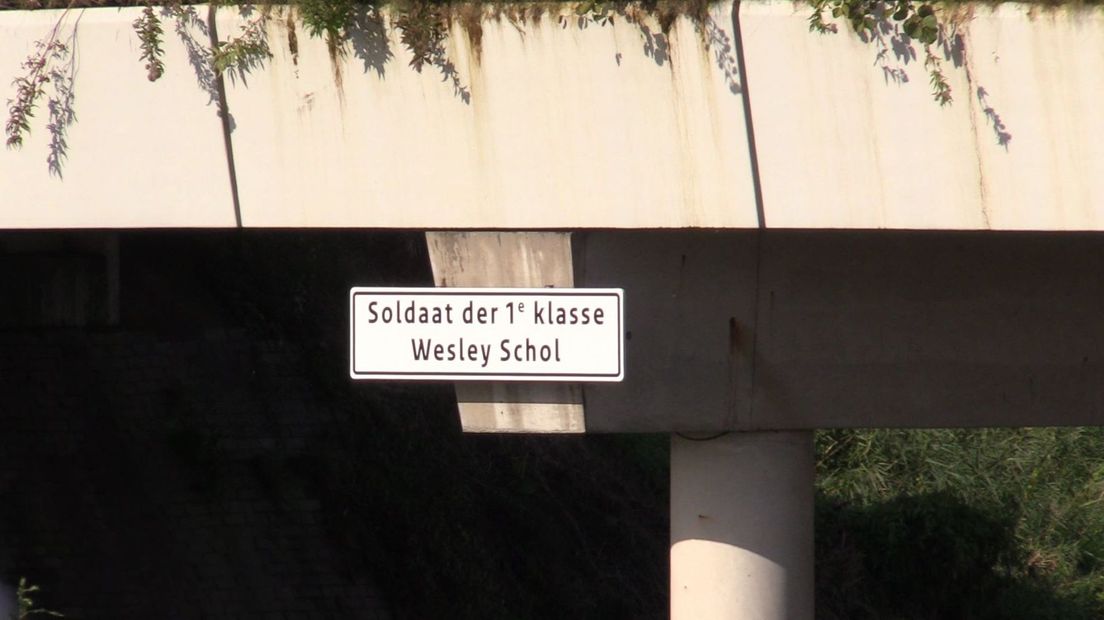 Het viaduct dat vernoemd is naar Schol