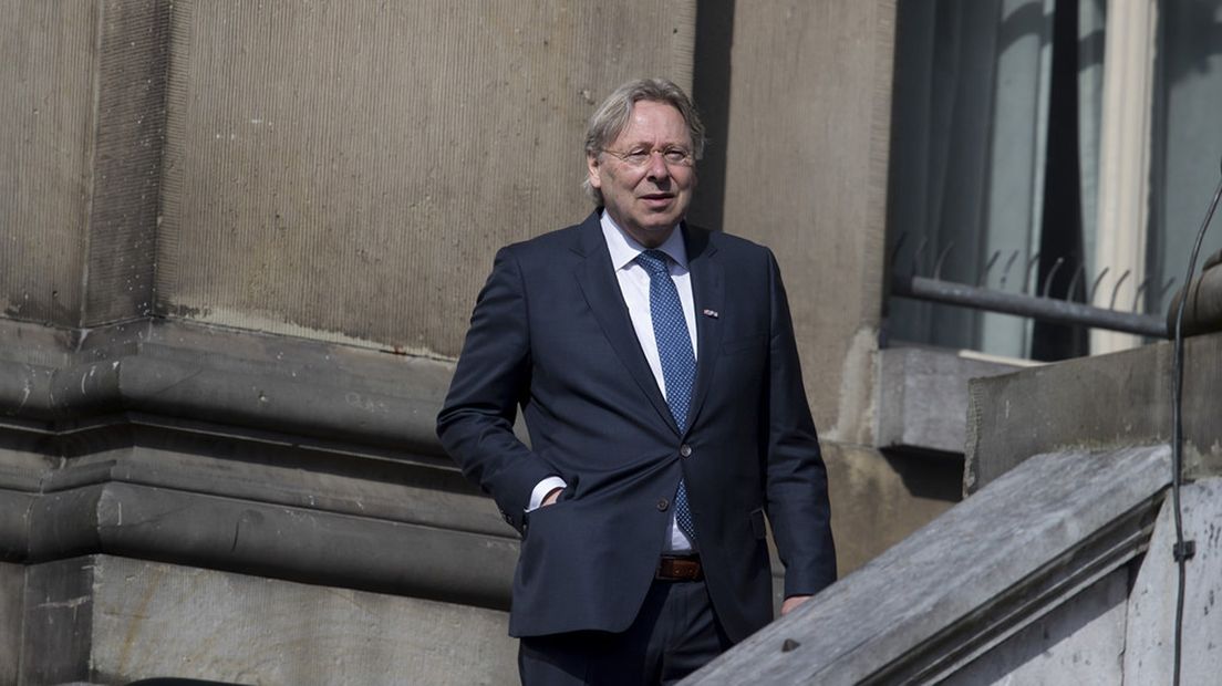 De huidige burgemeester Peter den Oudsten