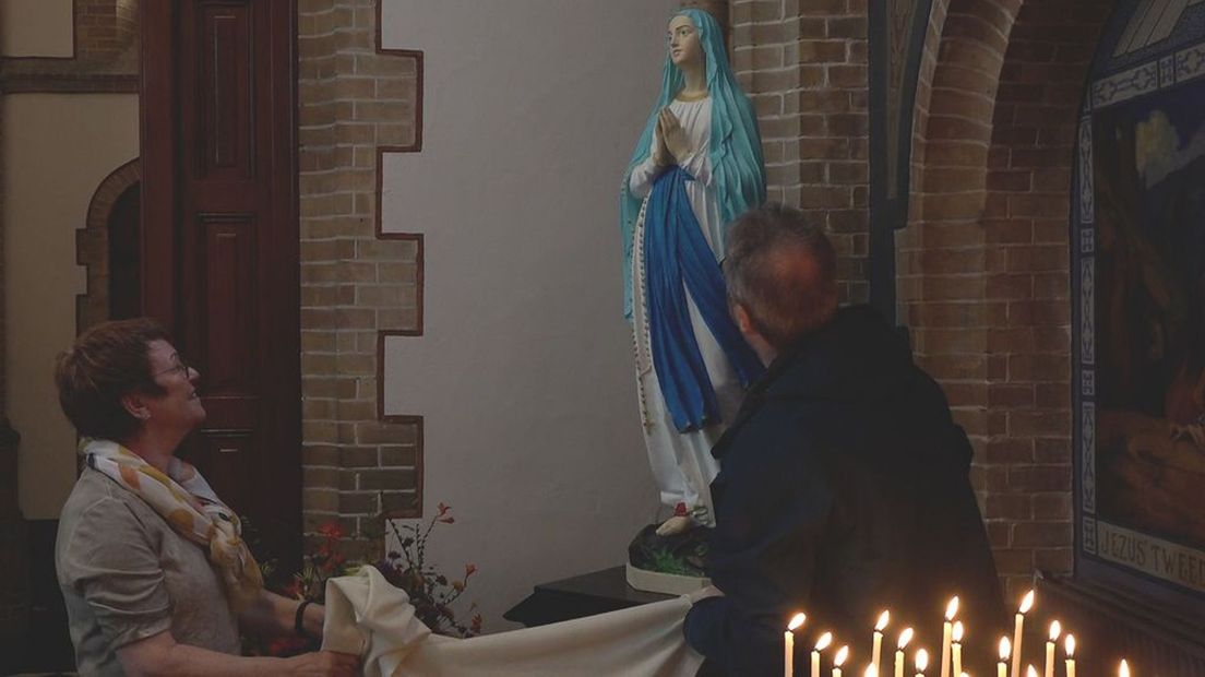 Mariabeeld van de schroot gered en nu 'mooier dan ooit' - Omroep Gelderland
