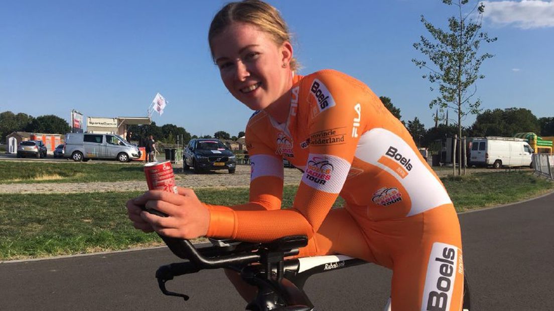 Lonneke Uneken maakt met ingang van volgend jaar deel uit van het UCI-Womensteam Hitec-products.