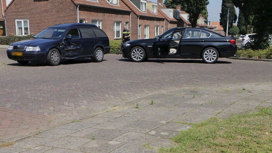 Gewonde Bij Botsing Tussen Twee Auto's In Rijssen - RTV Oost