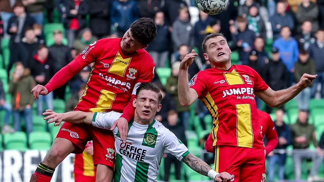 Oratmangoen namens Eagles in duel met Suslov