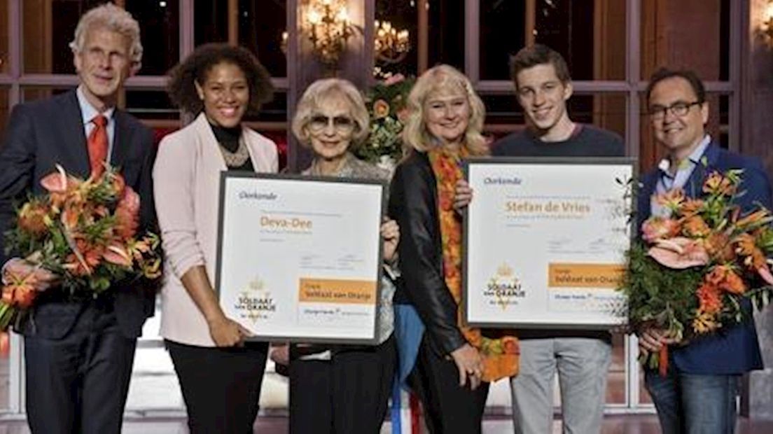 Cheque voor Stefan de Vries