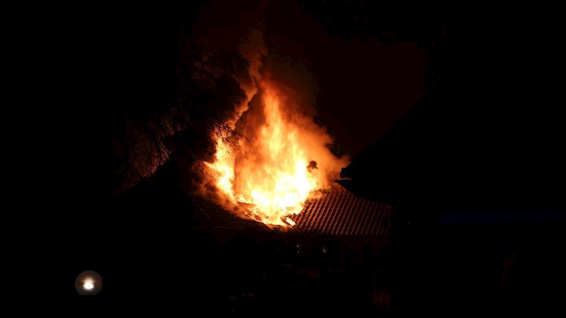 Uitslaande brand in schuur in Oldenzaal