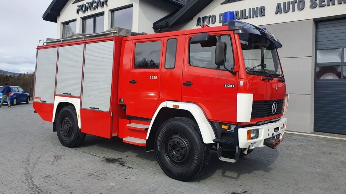 Dit was de brandweerwagen toen ze 'm kochten