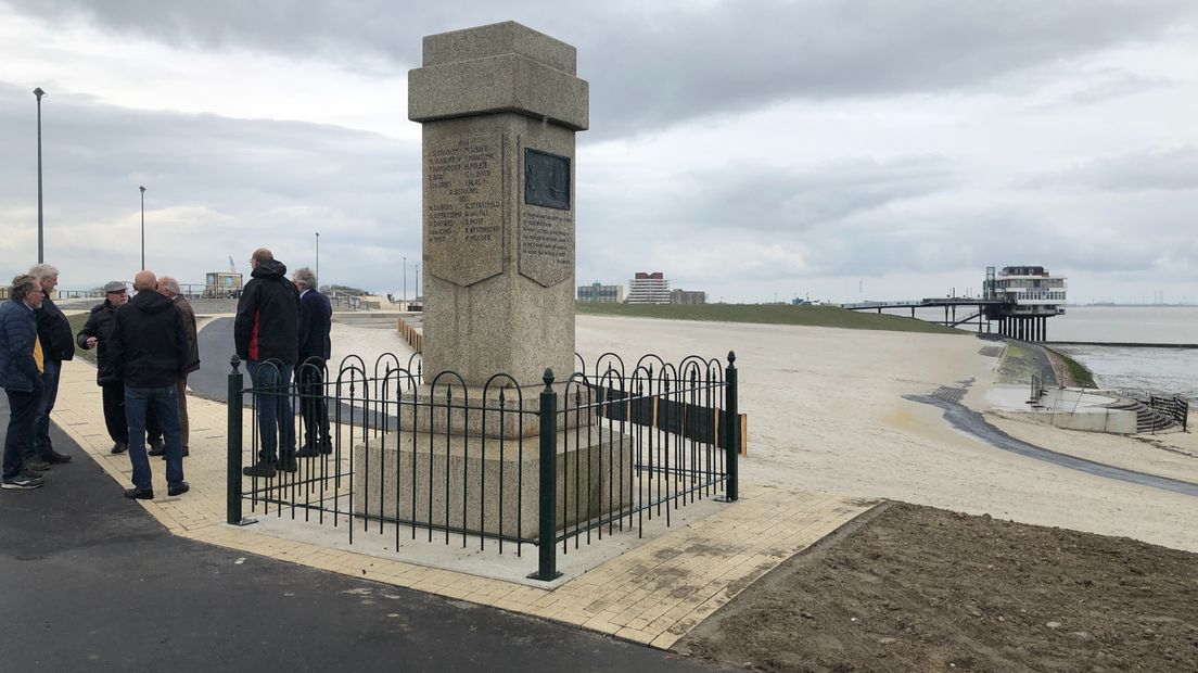 Het Loodsenmonument in Delfzijl