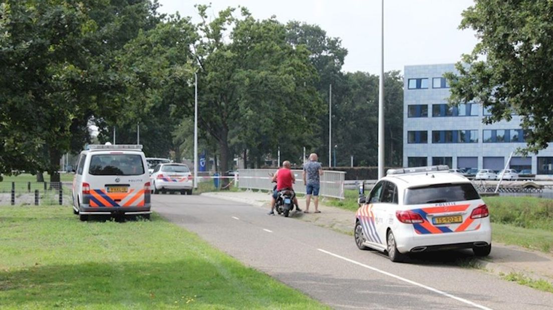 Nog veel onduidelijk over dode man in water in Almelo