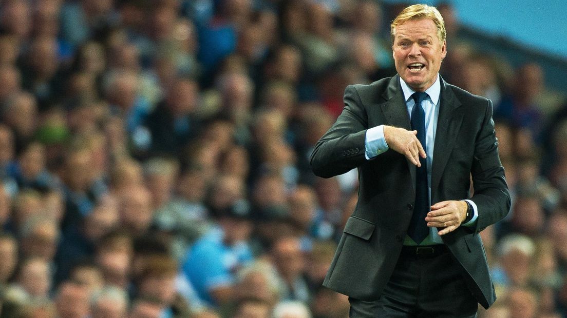Ronald Koeman tijdens een wedstrijd van Manchester City en Everton