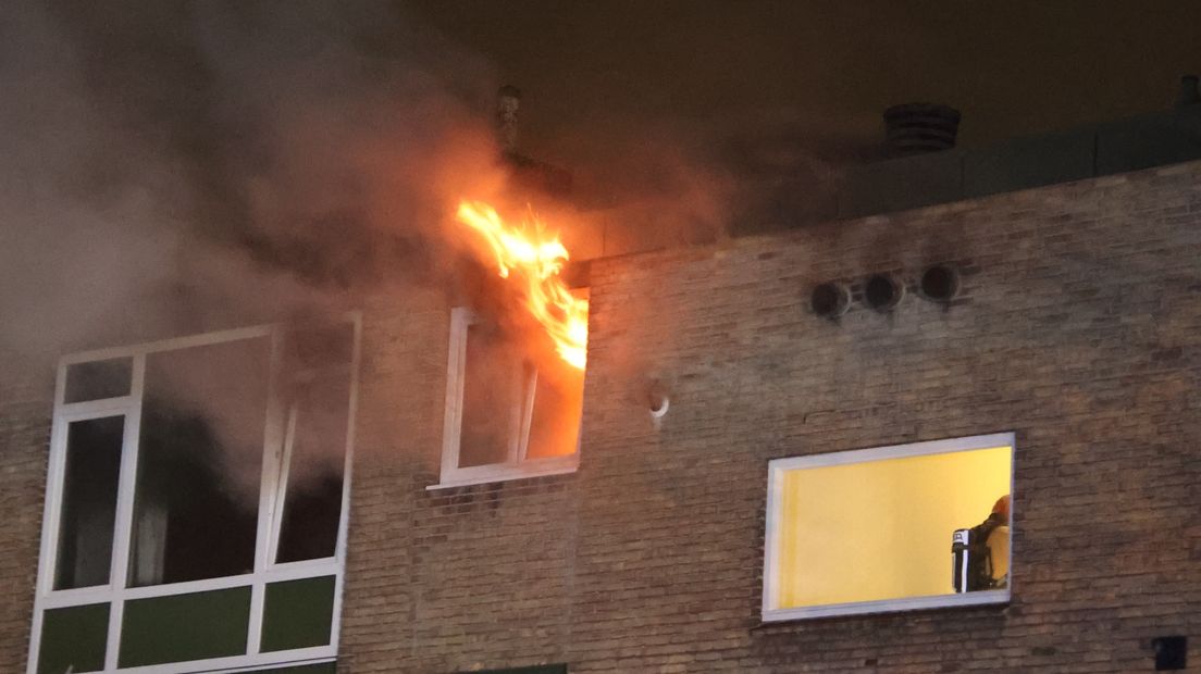 Bewoner raakt gewond bij keukenbrand aan Peizerweg in Stad