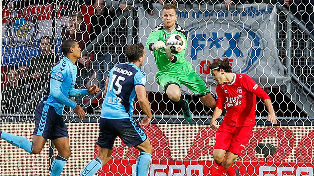 FC Utrecht moest met man en macht verdedigen