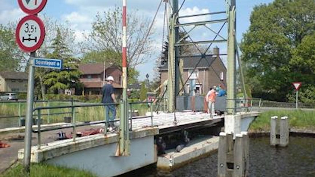 Reparaties aan Kleine Puntbrug