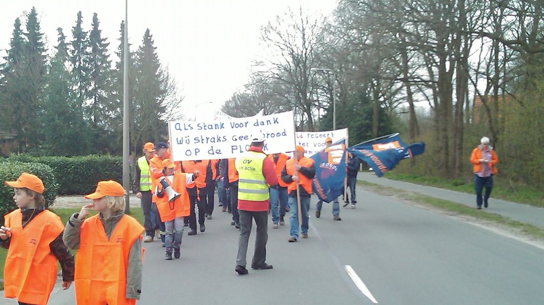 Protestactie personeel en inwoners Kloosterhaar
