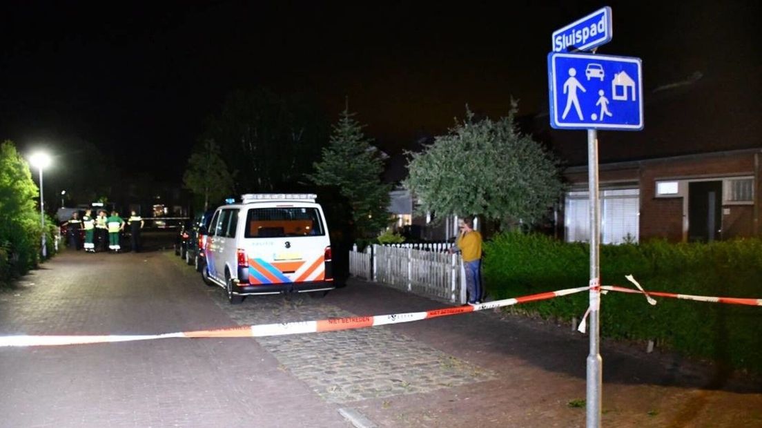 Politie bij de woning in Burgh-Haamstede