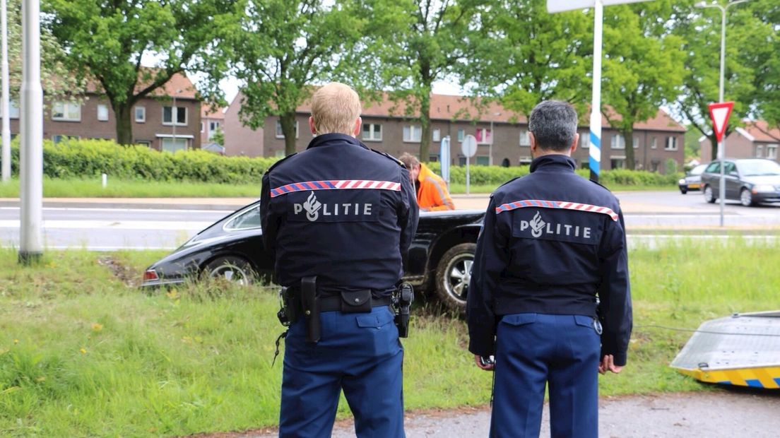 Politie houdt toezicht