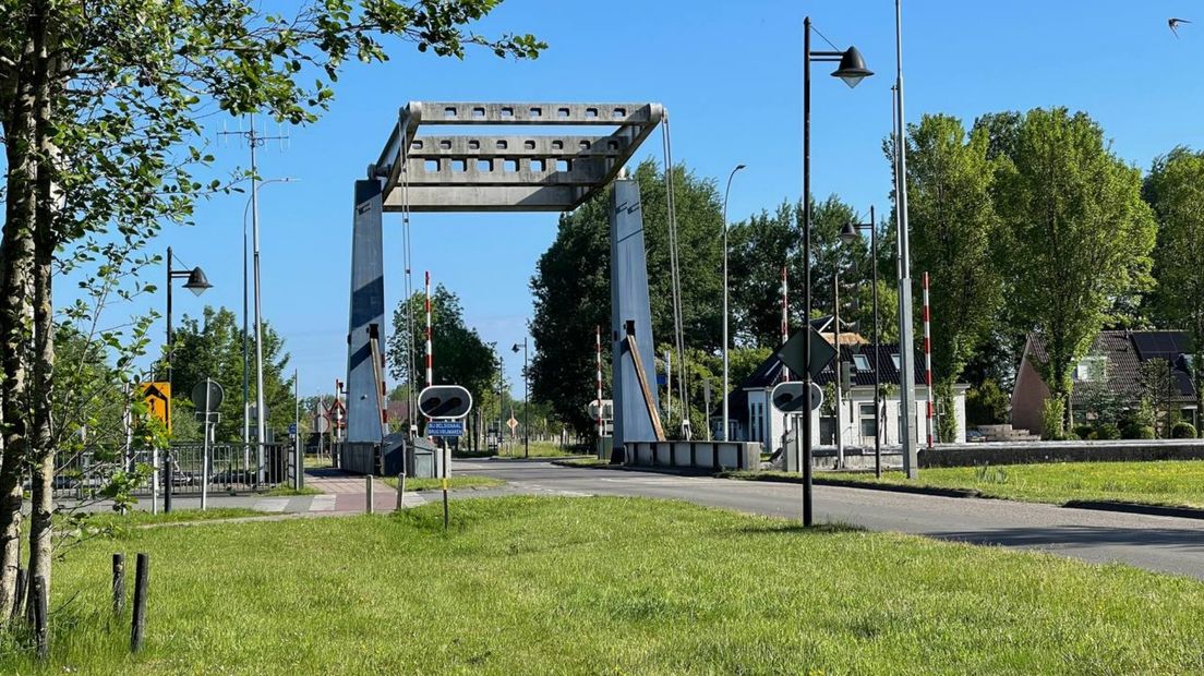 De brug bij Gaarkeuken verkeert volgens Rijkswaterstaat in slechte staat