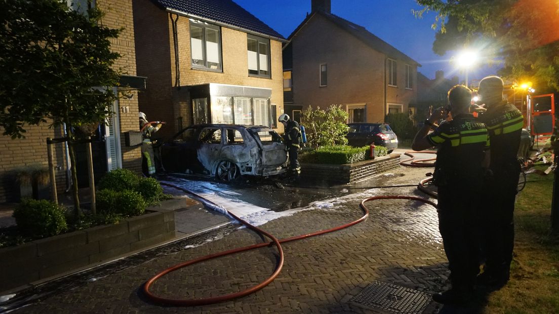 Oorzaak autobrand Bunschoten is nog onbekend