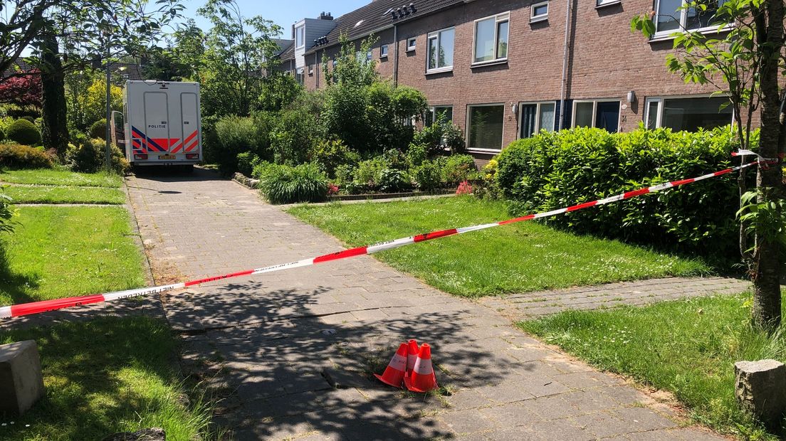 De afgezette Vogelkersstraat in Selwerd in juni 2021