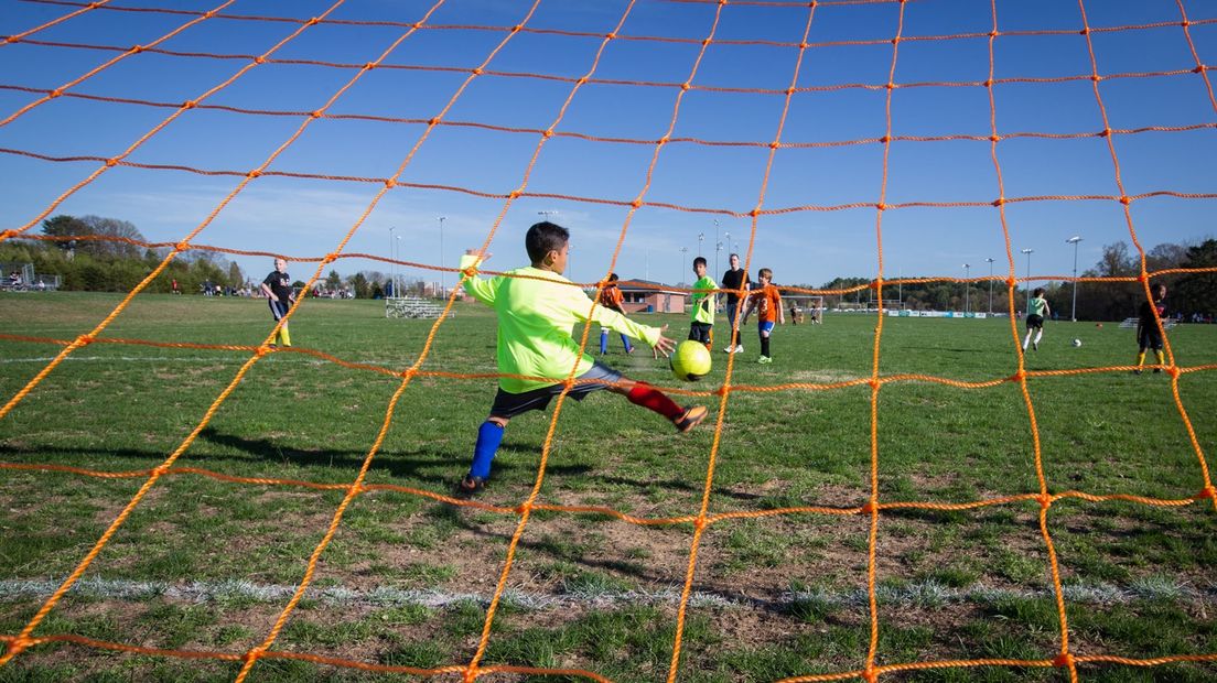 Harde grond, plassen, pollen en modder: is kunstgras beter?