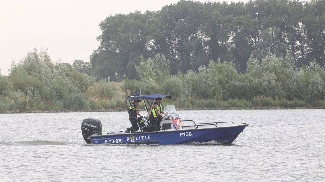 Er is een lichaam gevonden in de Maas.