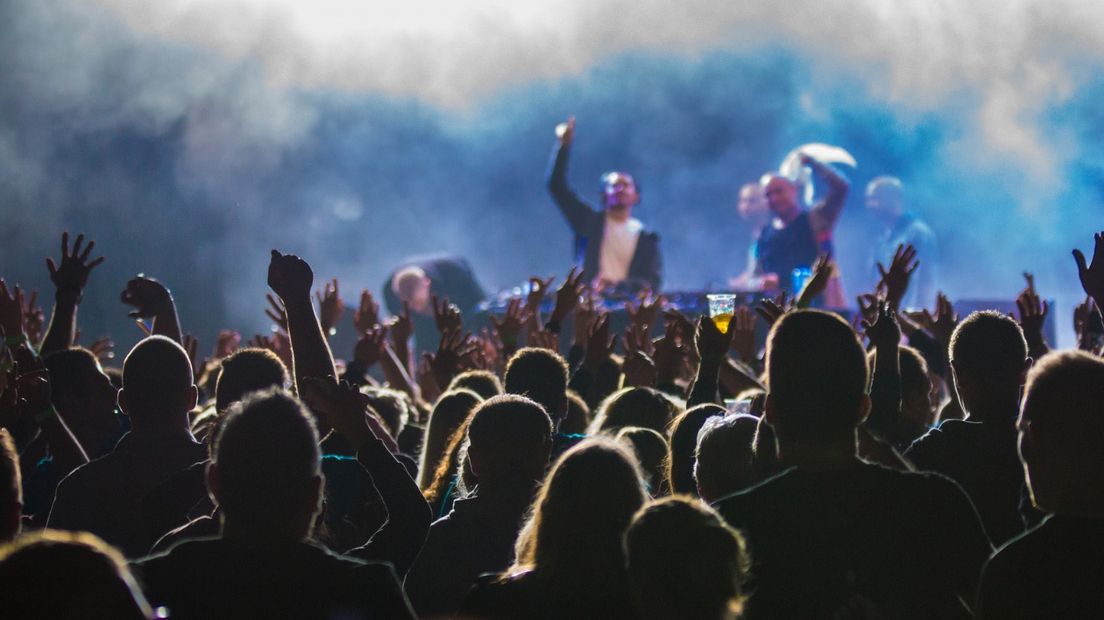 Sweelpop in 2017. Dit weekend kun je weer naar Zweeloo's muzikale festijn (Rechten: RTV Drenthe/Kim Stellingwerf)