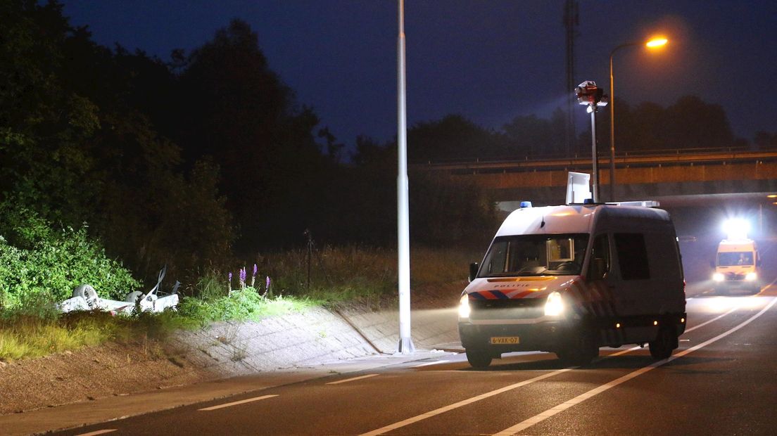 Mogelijk drank in het spel bij man die met auto over de kop vloog in De Lutte