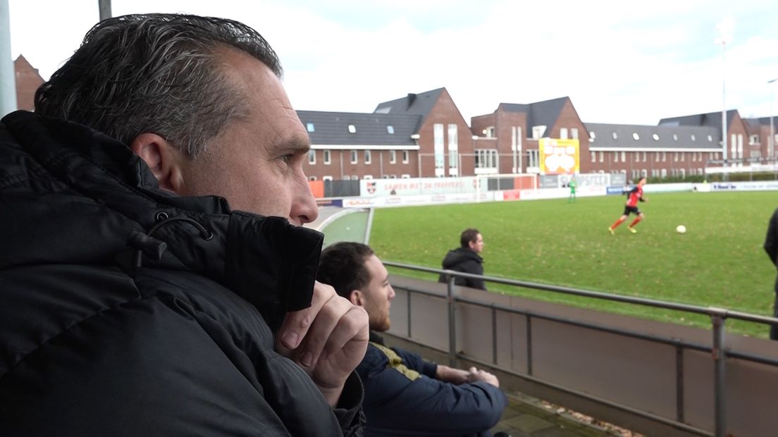 Dennis van Toor is spion bij Jong Vitesse en analyseert wekelijks de tegenstanders.