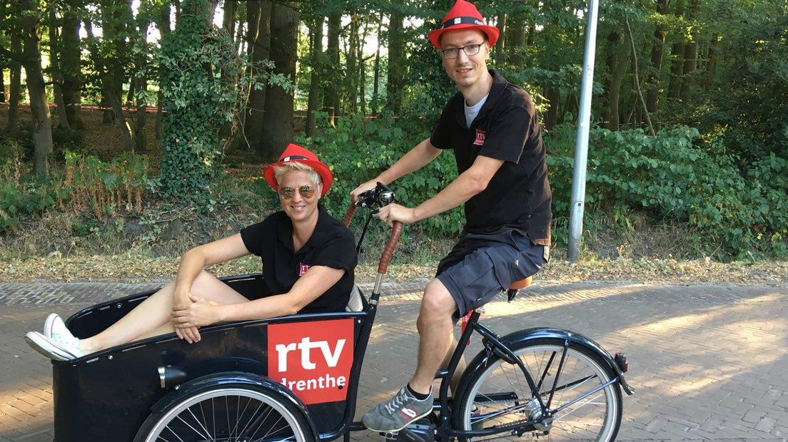 Frits en Kim met de bakfiets (Rechten: RTV Drenthe)