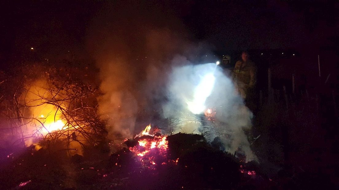 Brand in moestuin in Hengelo