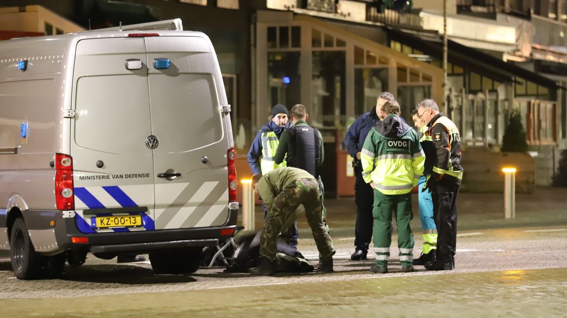 Bij een horecagelegenheid aan de Grent is in de nacht van dinsdag 10 op woensdag 11 december een verdacht voorwerp gevonden dat mogelijk een explosief is. Dit meldt de politie.