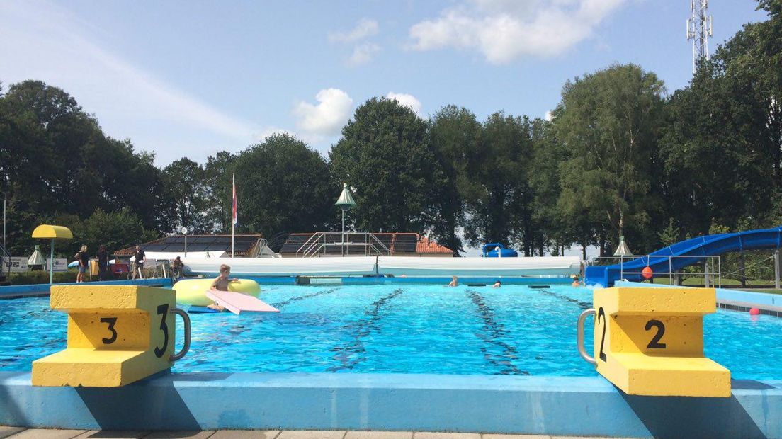 Zwembad De Zwaoi in Valthermond (Rechten: RTV Drenthe/Janet Oortwijn)