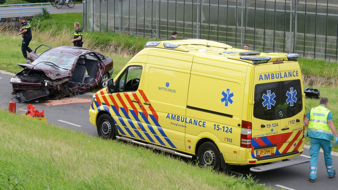 Twee Gewonden Bij Frontale Botsing Op Maasdijk In 's-Gravenzande ...