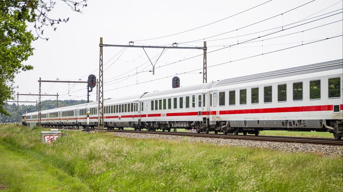 VVD wil snelle treinverbinding tussen Twente en Amsterdam