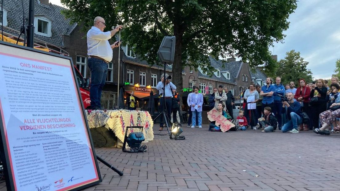 Demonstratie in Wageningen tegen Nederlands vluchtelingenbeleid