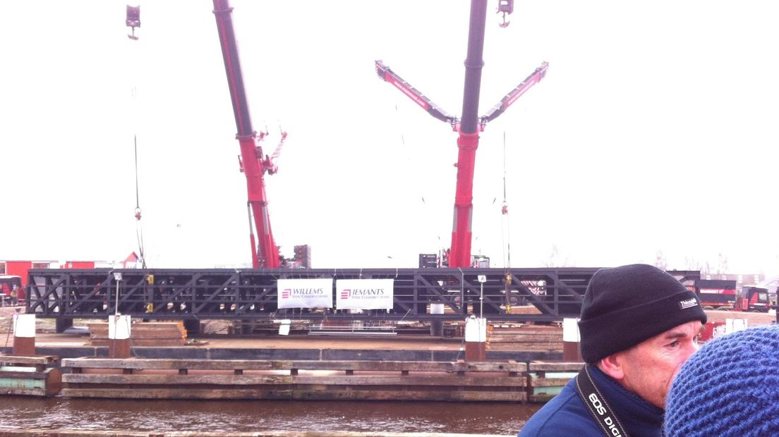Sluisdeuren in nieuwe Meppelerdiepsluis Zwartsluis