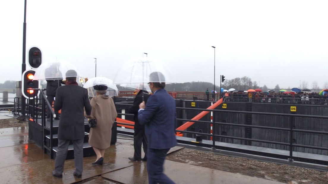 Beatrix bij de opening.