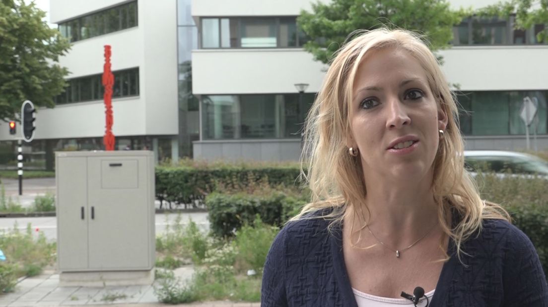 Het was een bijzondere dag voor zwemster Lisa Kruger uit Harderwijk. De winnares van een gouden plak op de Paralympische Spelen in Rio de Janeiro is maandag met de andere Nederlandse medaillewinnaars alsnog gehuldigd. Minister-president Rutte huldigde de groep op het Catshuis in Den Haag.