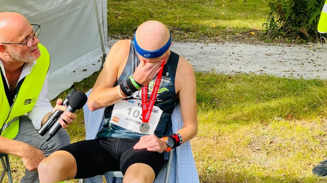 Winnaar Simone Pessina is uitgeteld na zijn zege