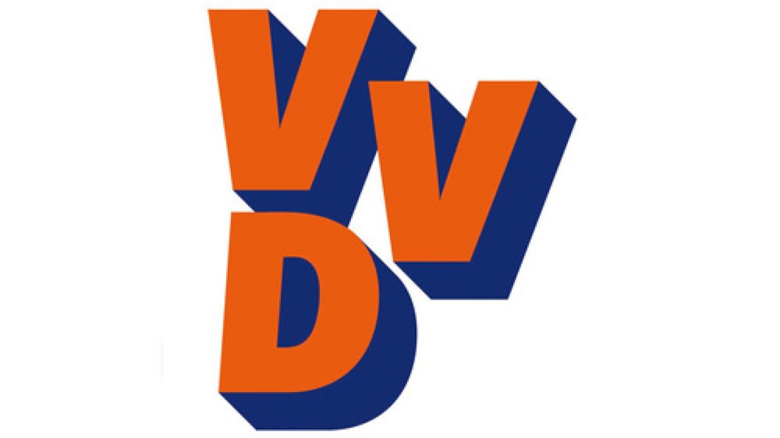 Lijsttrekker Anja Prins voor de VVD in Apeldoorn bij de laatste gemeenteraadsverkiezingen, geeft haar gewonnen raadszetel na een maand alweer op.