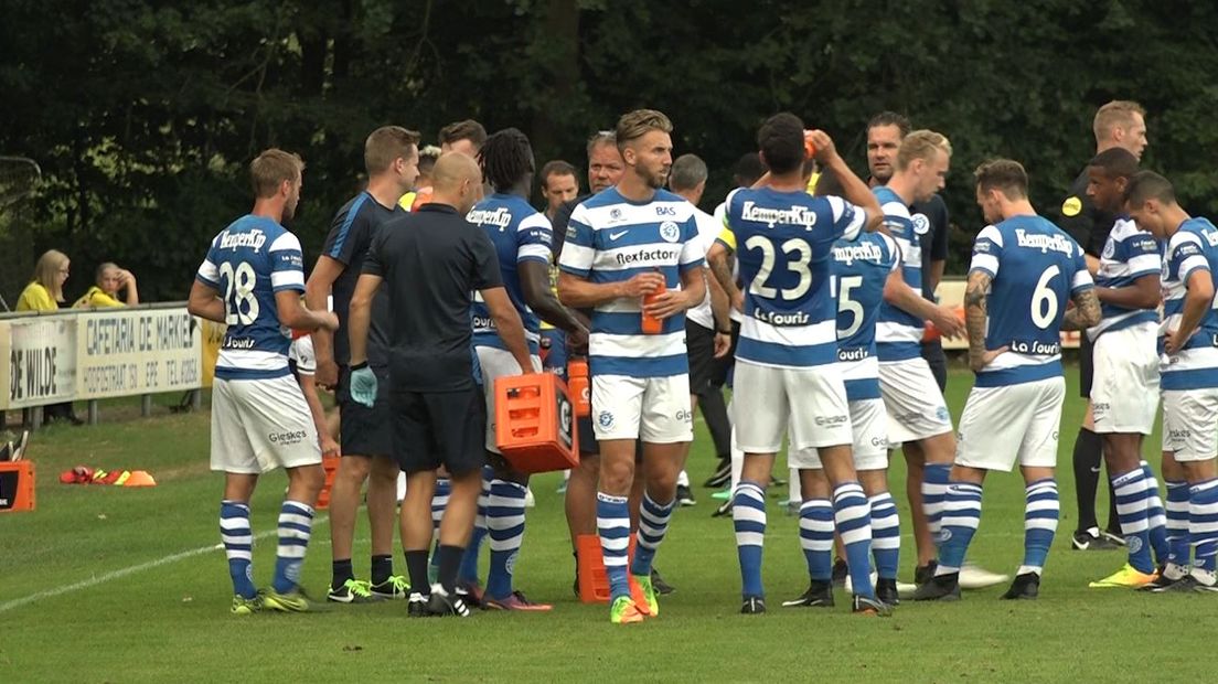 De Graafschap heeft vrijdagavond de oefenwedstrijd tegen SC Cambuur gewonnen. Op het terrein van SV Wissel was de Doetinchemse eredivisionist met 3-0 te sterk voor de Friezen die een divisie lager uitkomen.