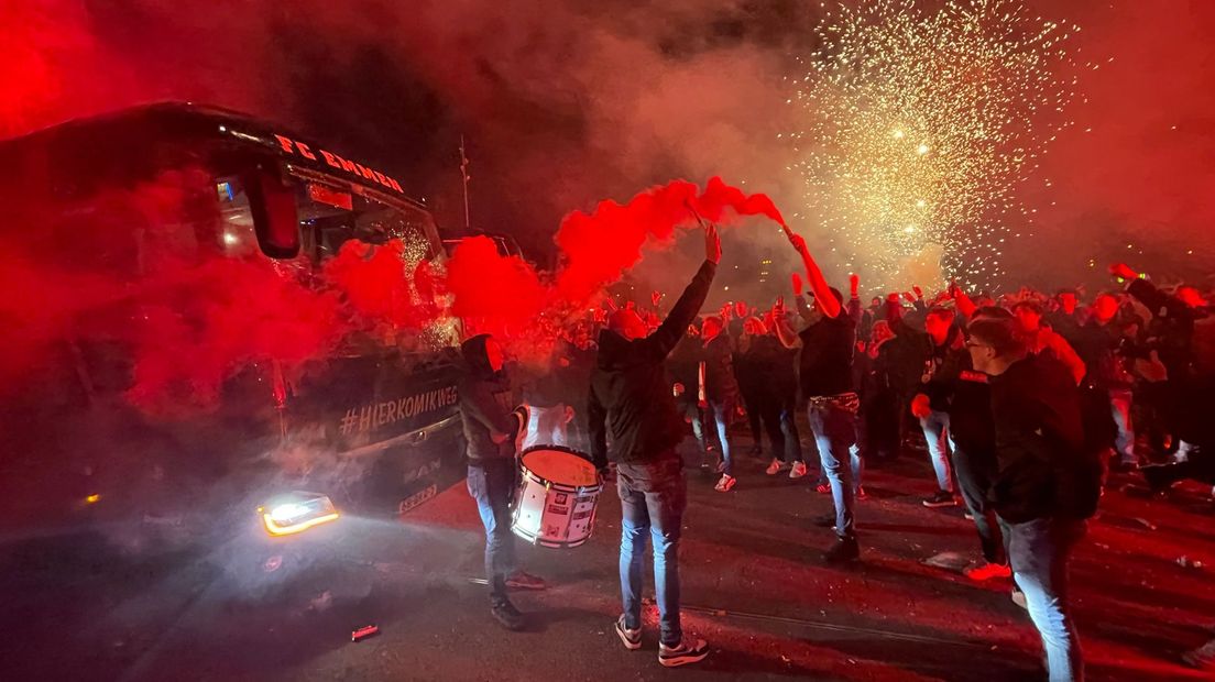 Kijk terug: FC Emmen krijgt heldenonthaal bij Oude Meerdijk