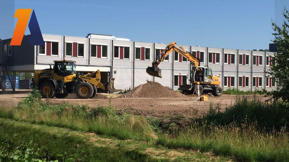 De bouw van de noodhuisvesting voor Antoniushove ruim twee jaar geleden, wordt nu in gebruik genomen door statushouders.