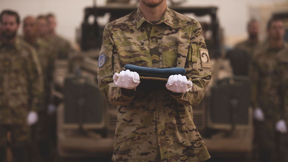 Ceremonie in Mali voor de omgekomen Hoving en Roggeveld