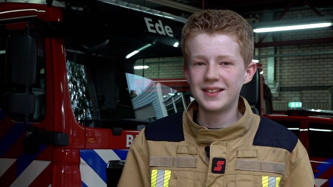 Sander (13) haalt bewoner uit brandend huis in Ede